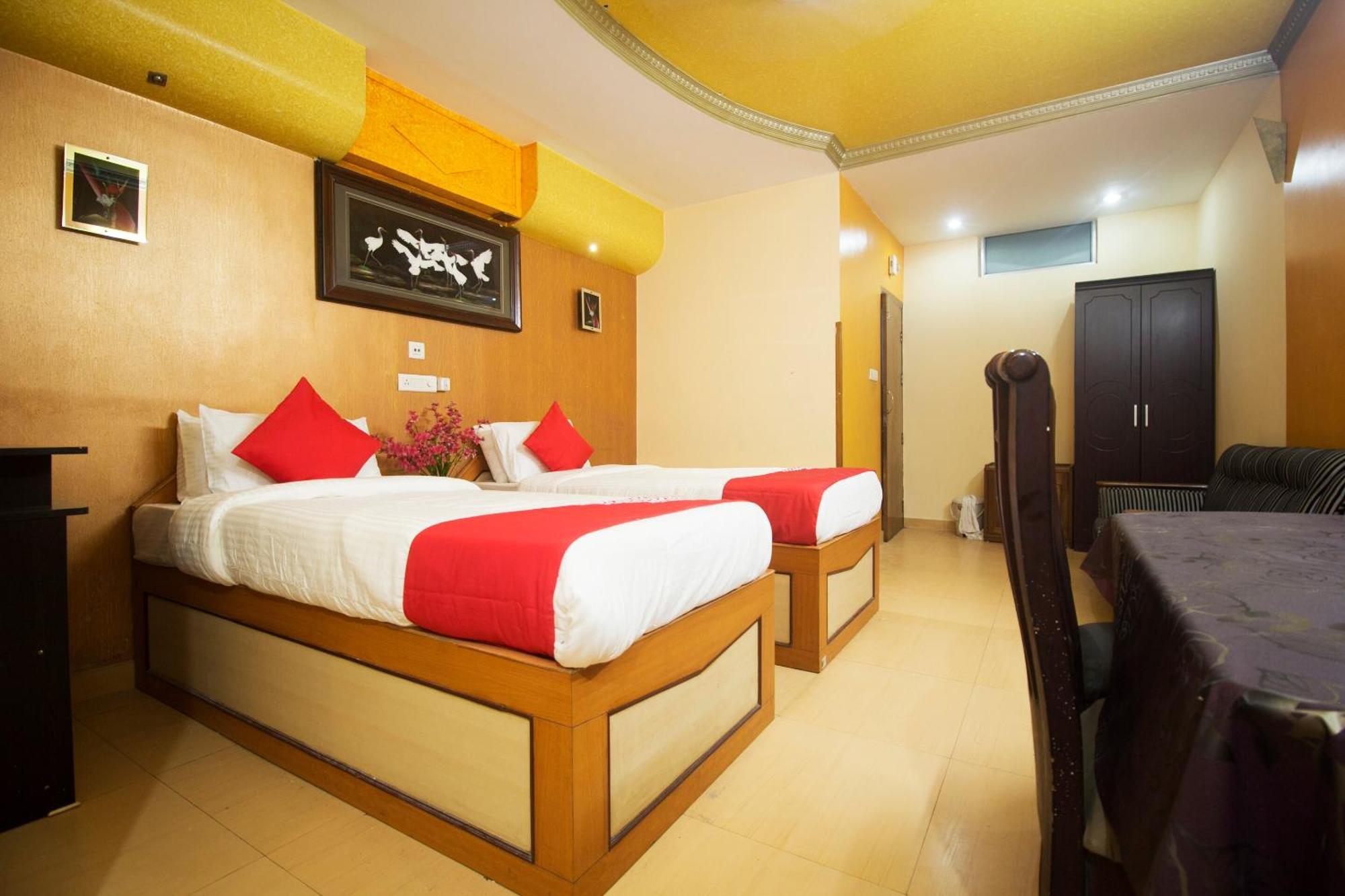 Hotel O Golden Moments Siliguri Eksteriør billede