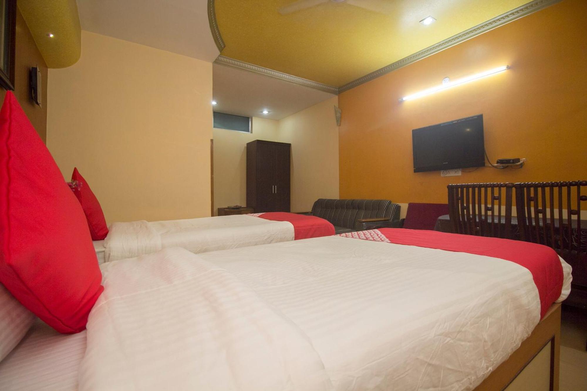 Hotel O Golden Moments Siliguri Eksteriør billede